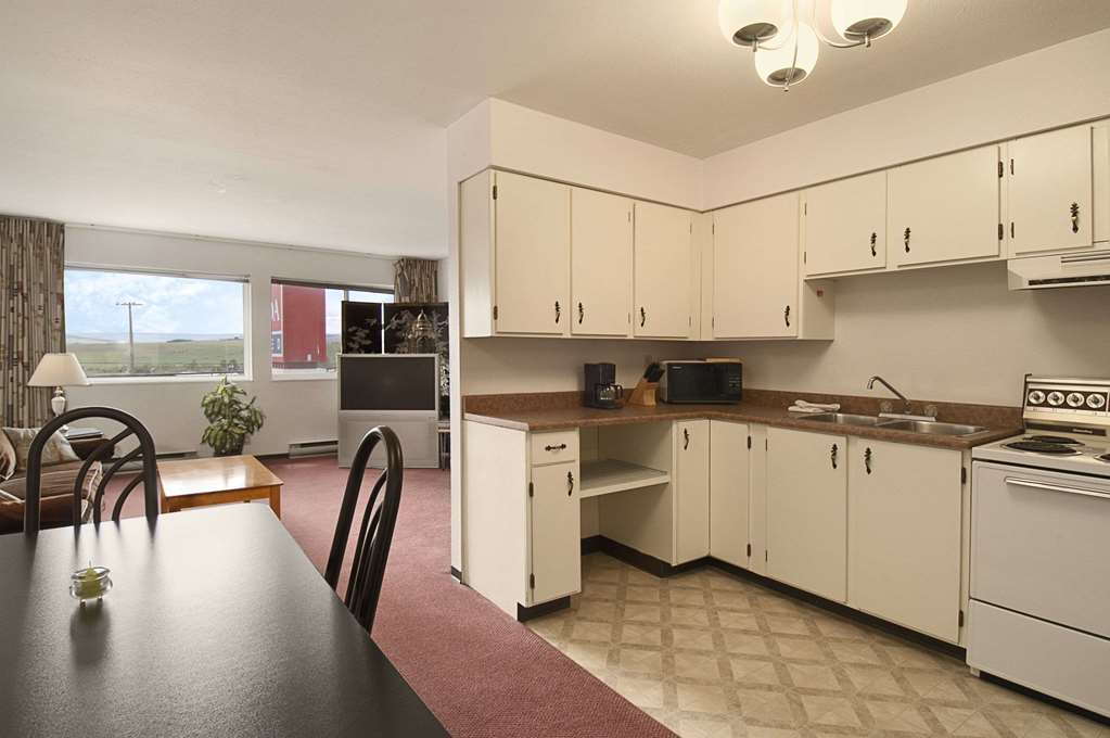 Ramada Limited Dawson Creek Hotel Quarto foto