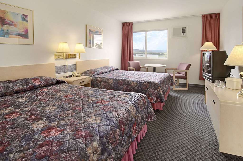Ramada Limited Dawson Creek Hotel Quarto foto