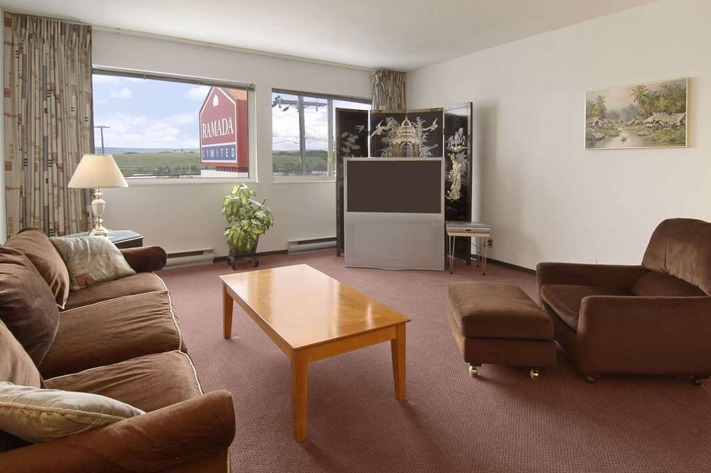 Ramada Limited Dawson Creek Hotel Quarto foto